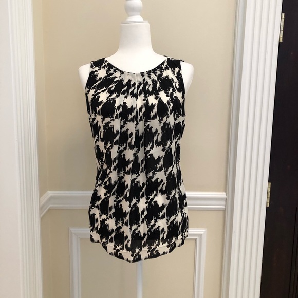 Tory Burch Tops - Tory Burch Sleeveless Silk Shirt